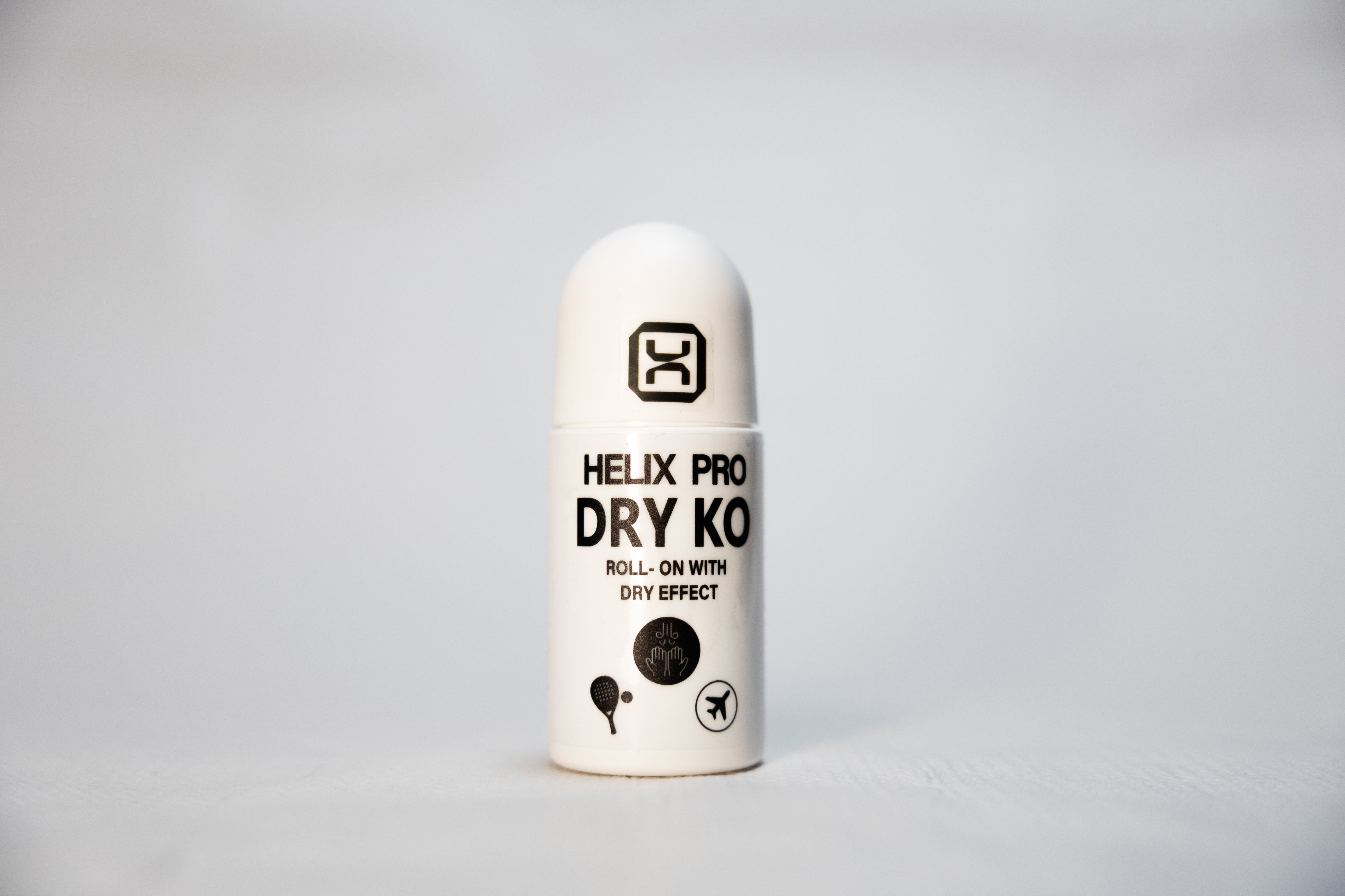 Helix Pro Roll-On White Dry KO - dry effect grip enhancer for sweaty hands